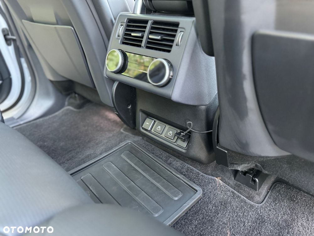 Land Rover Discovery - 24