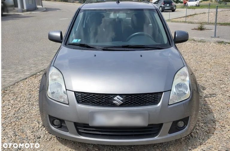 Suzuki Swift - 1