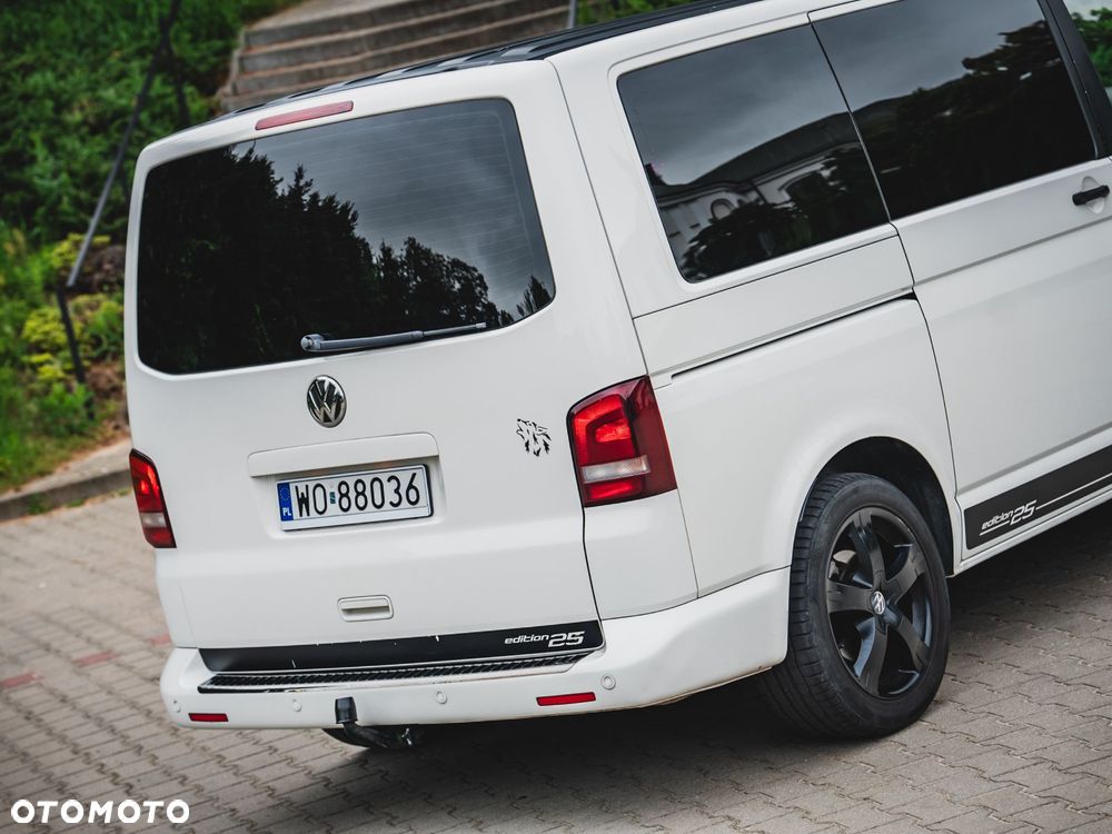 Volkswagen Multivan - 11