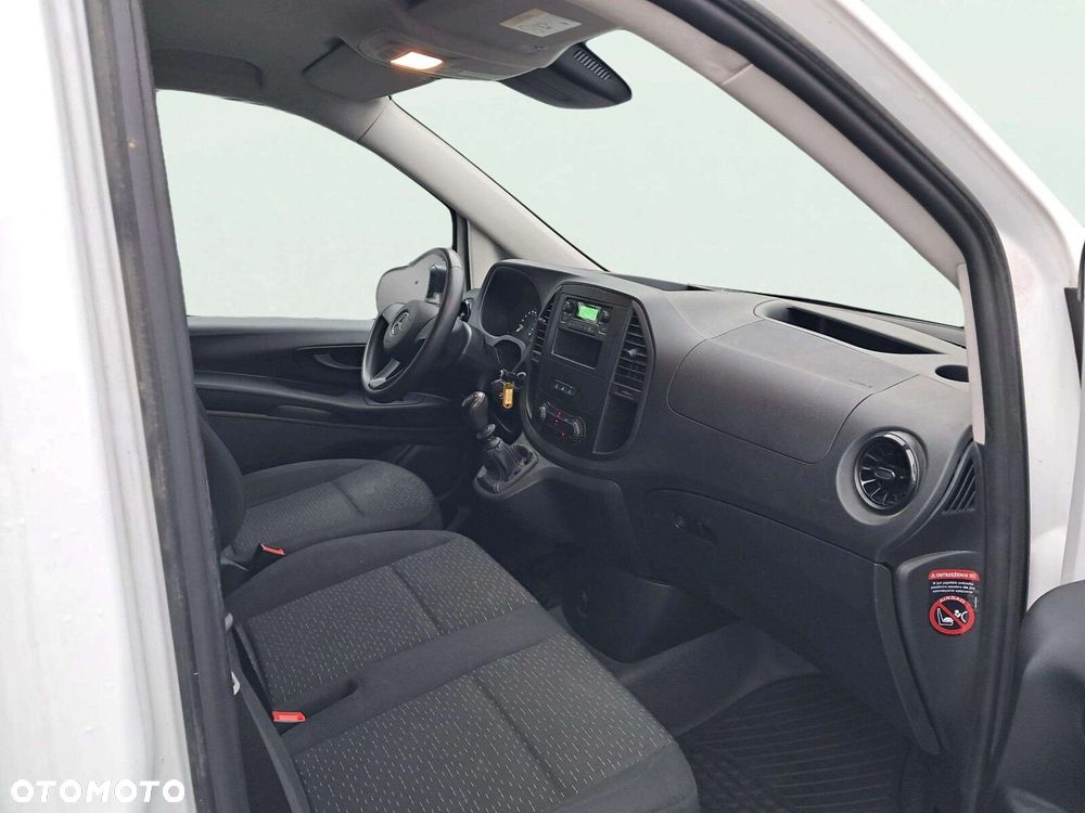 Mercedes-Benz vito . - 11