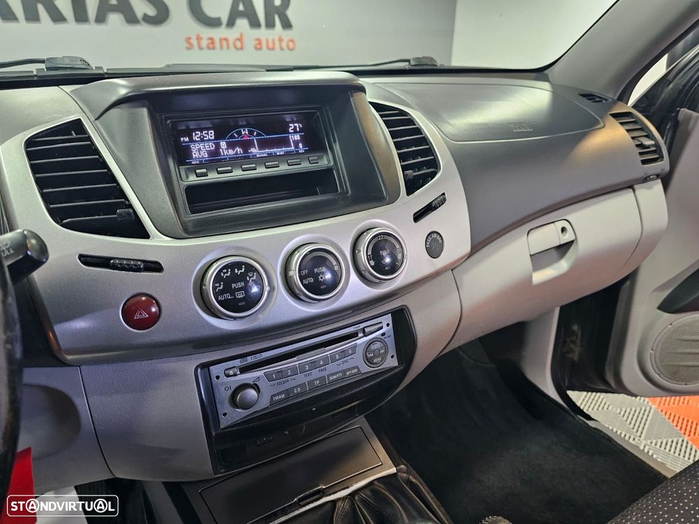 Mitsubishi L200 2.5 DI-D CD Invite AC 4WD - 21
