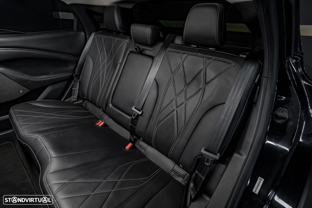 Ford Mustang Mach-E 75.7 kWh Premium AWD - 28