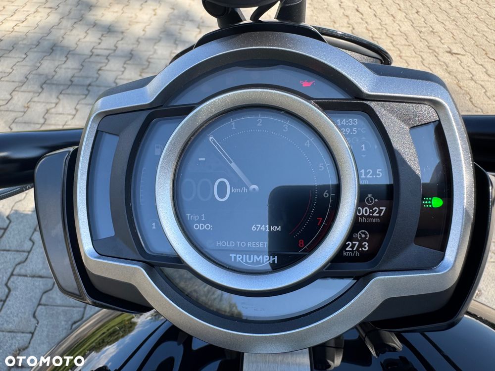 Triumph Rocket - 8
