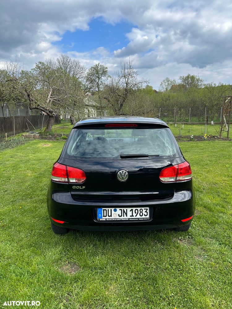 Volkswagen Golf - 6