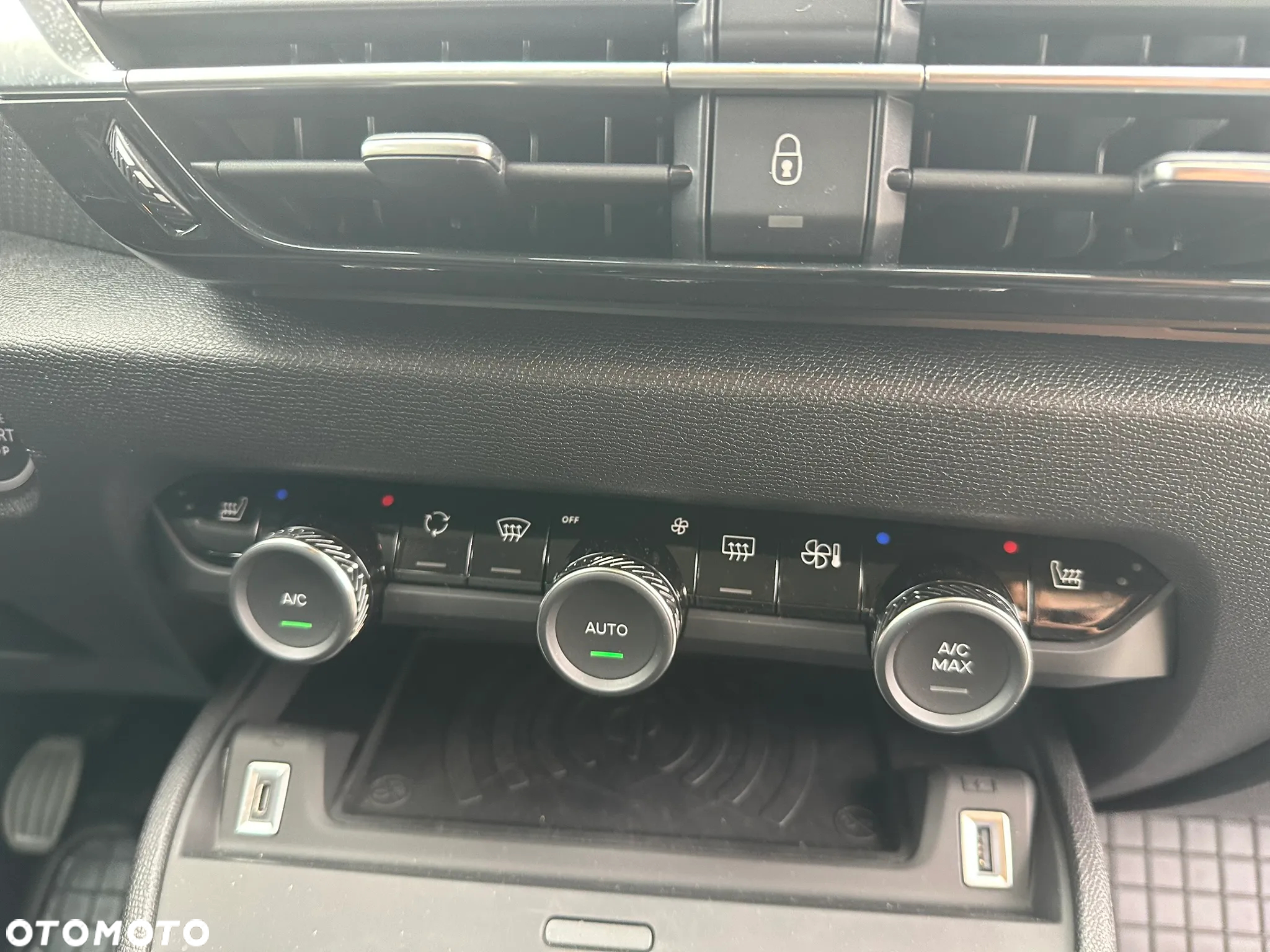 Citroën C4 1.2 PureTech Max S&S - 28