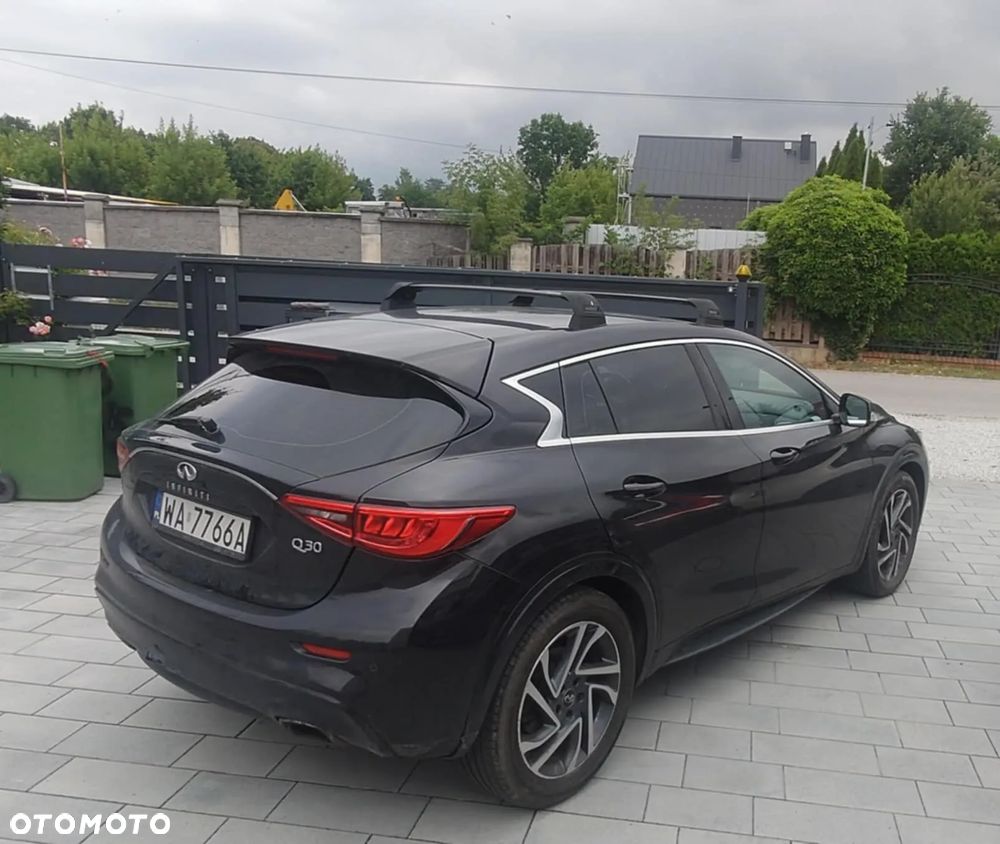 Infiniti Q30 1.6t Premium 7DCT - 3