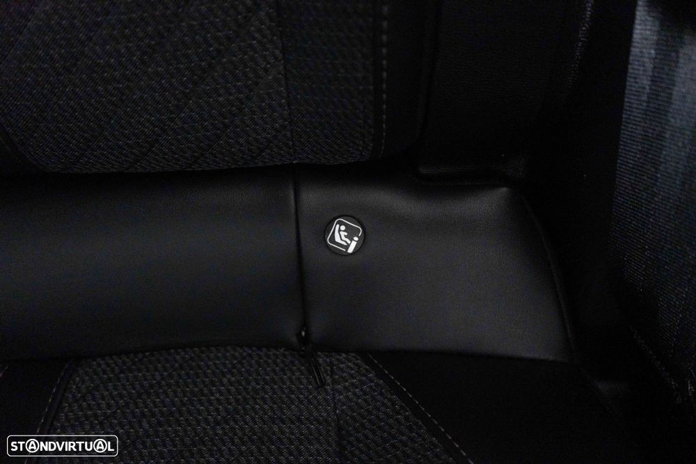 Peugeot 2008 1.2 Hybrid Allure e-DCS6 - 11