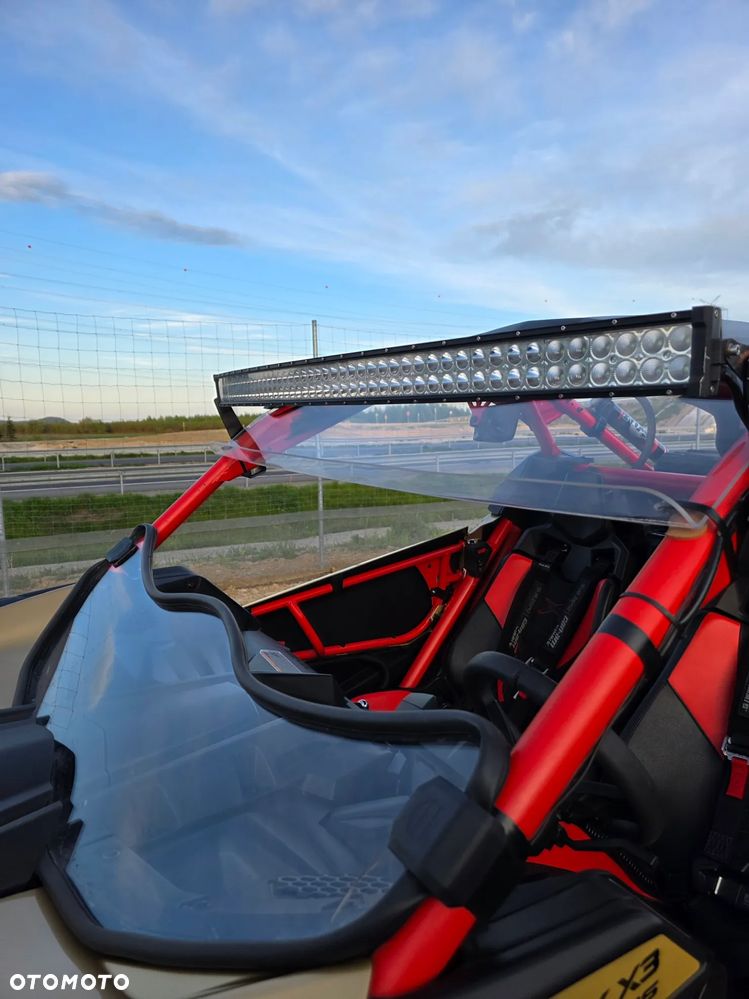 Can-Am Maverick - 19