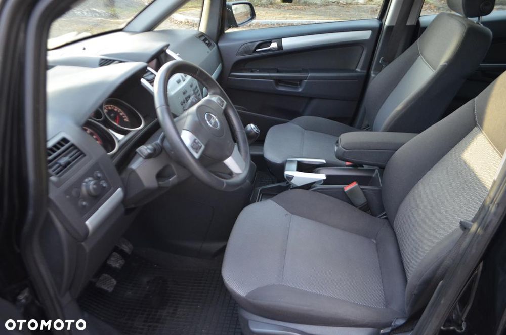 Opel Zafira 1.6 - 21