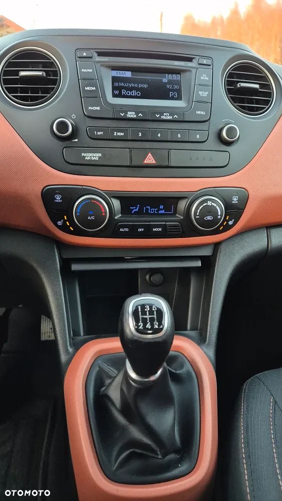 Hyundai i10 1.2 Fifa World Cup Edition - 13