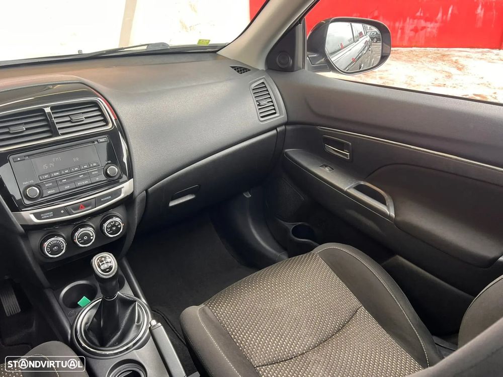 Mitsubishi ASX 1.6 MIVEC Intense Connect Edition - 11