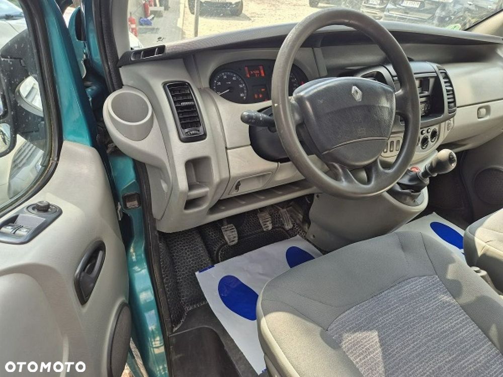 Renault Trafic - 10