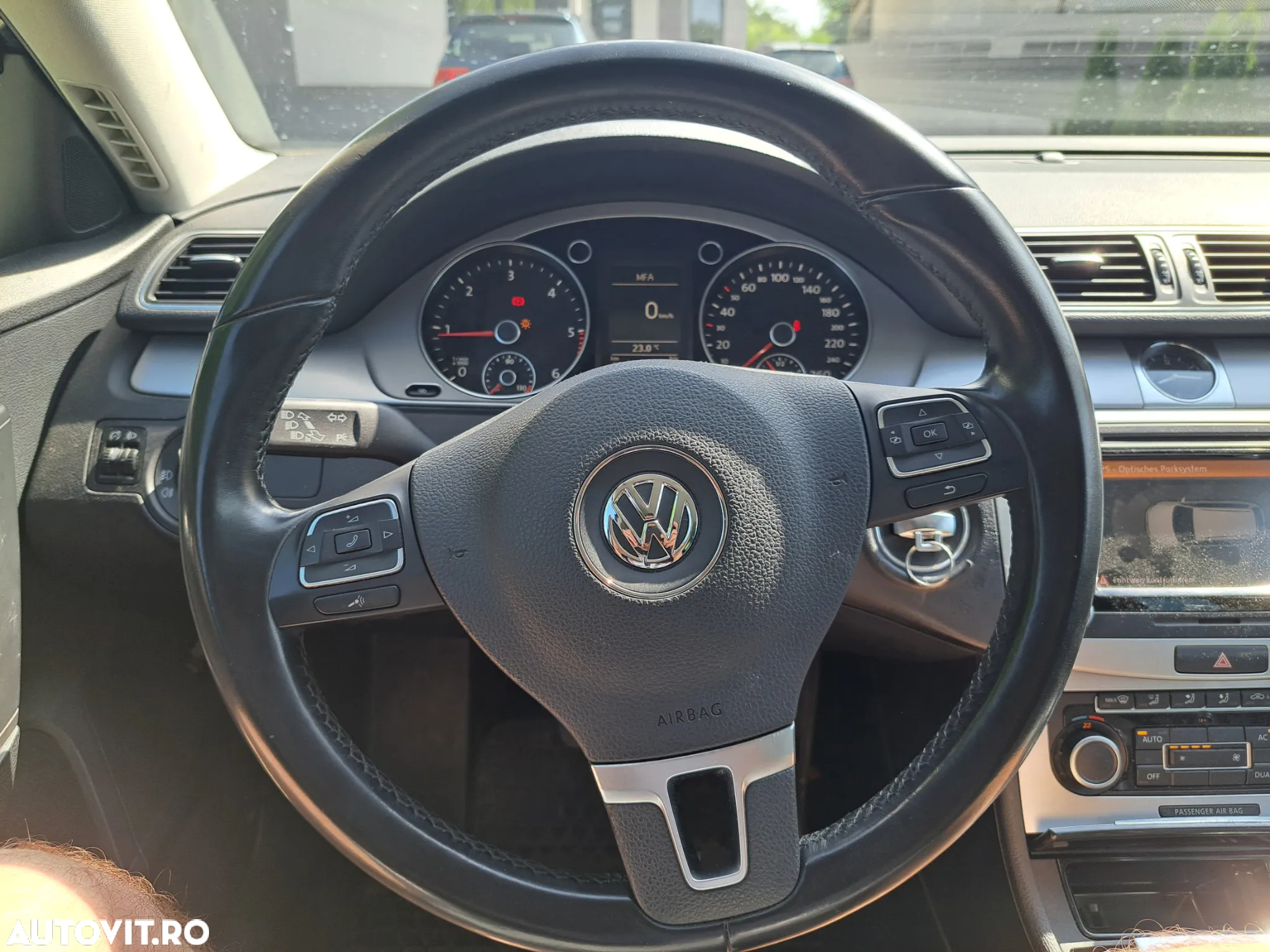 Volkswagen Passat Variant 2.0 TDI 4Motion BlueMotion Technology Business Edition - 15
