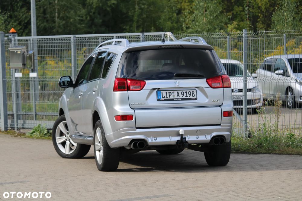 Peugeot 4007 - 10