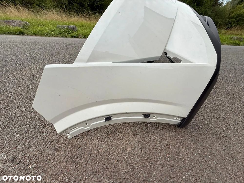 NISSAN QASHQAI ZDERZAK PRZÓD Z PARKTRONIKAMI IGŁA W KOLOR QAB - 5