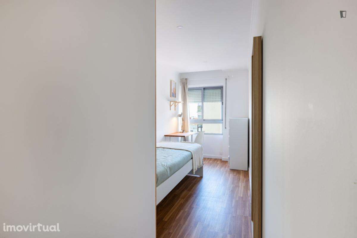 Quarto - localizado em Olaias Lisbon - Grande imagem: 4/13