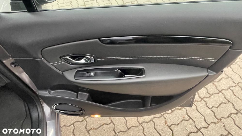 Renault Scenic 1.4 16V TCE Bose Edition - 24