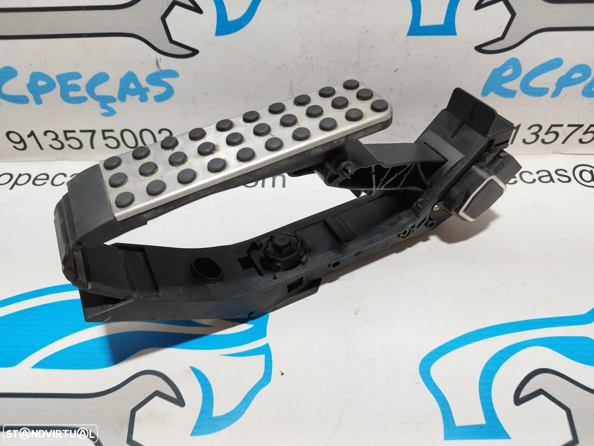 PEDAL ACELARADOR COM SENSOR DE POSIÇÃO  ORIGINAL MERCEDES A1703000404 SLK KOMPRESSOR R171 - 1