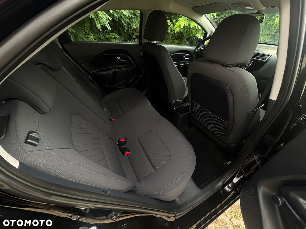Kia Rio - 15