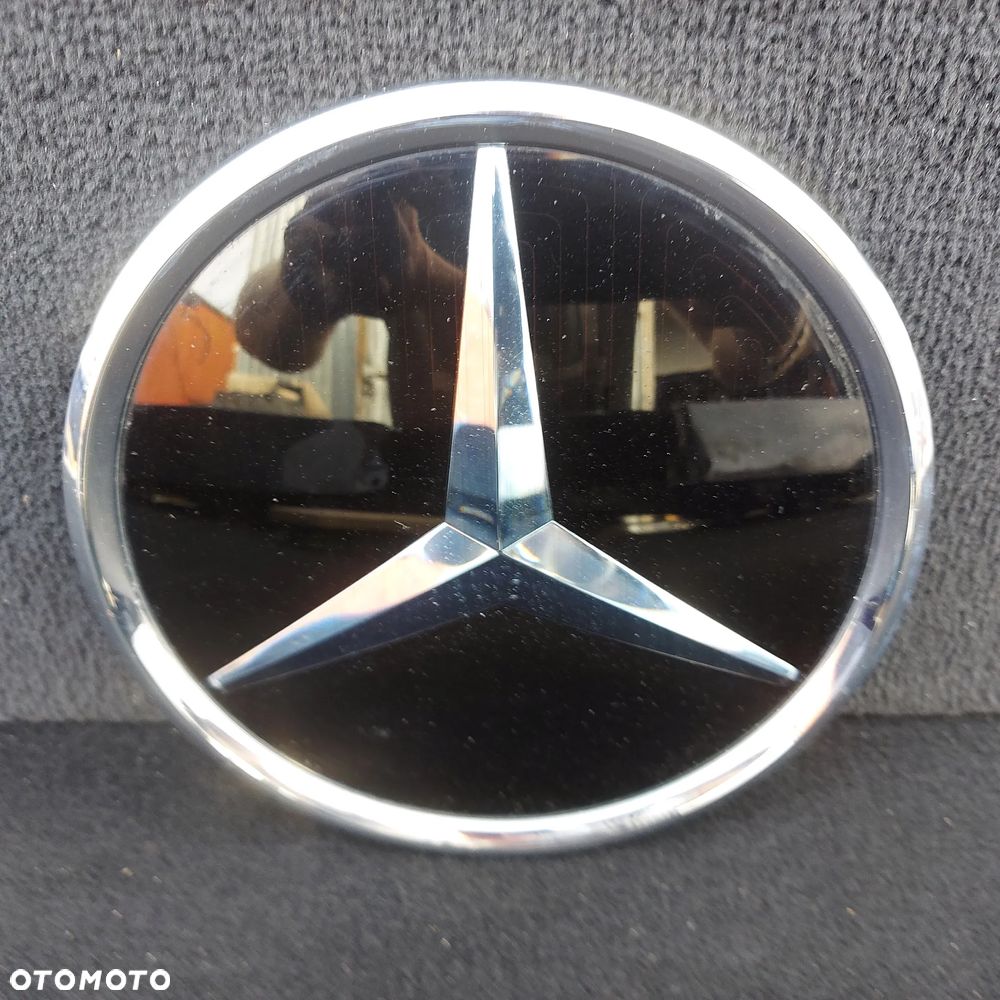 ZNACZEK EMBLEMAT GWIAZDA MERCEDES C W206 CLE W236 ORYGINAL DEMONTAZ 0008881800