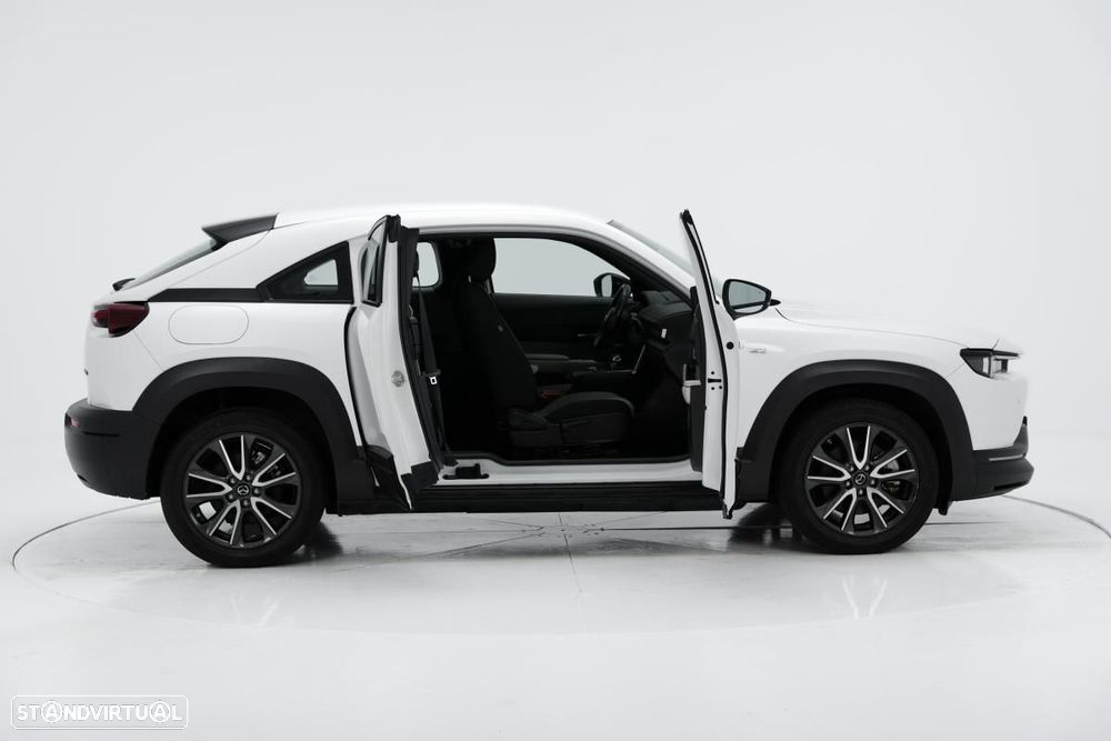 Mazda MX-30 e-SKYACTIV Makoto Urban Expression - 3