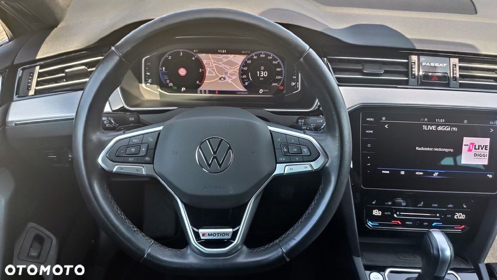 Volkswagen Passat - 11