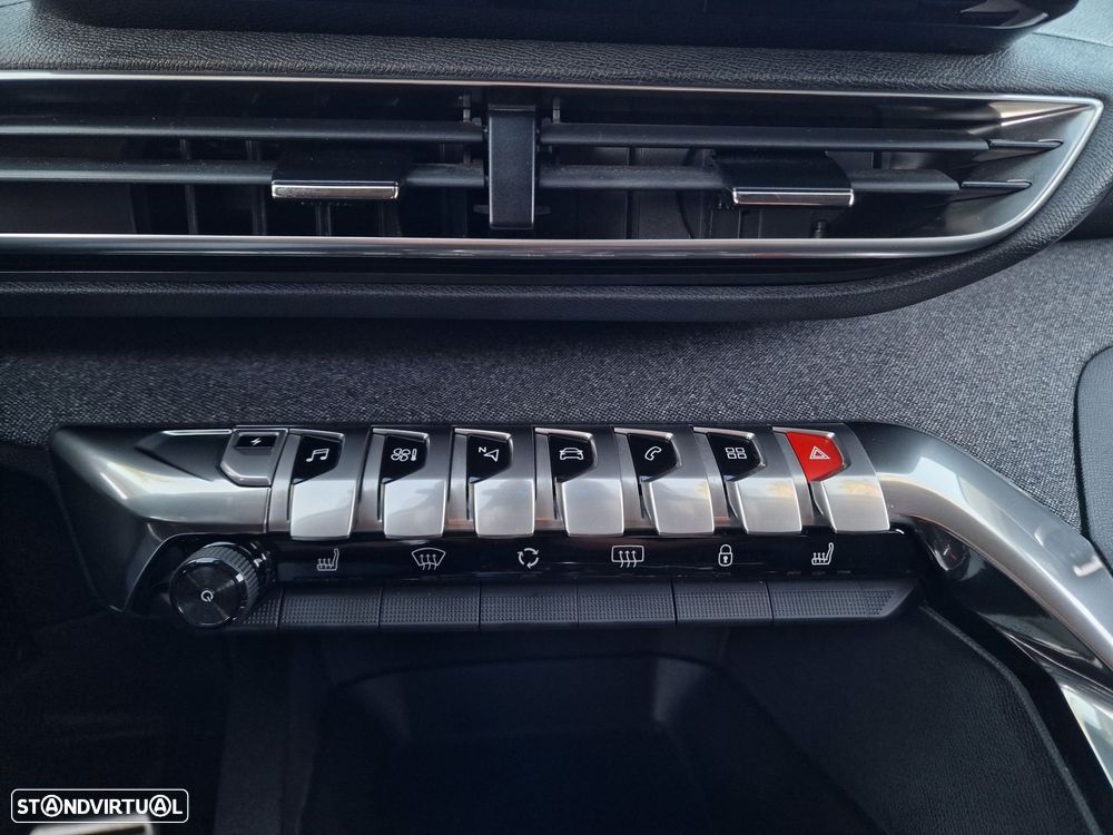 Peugeot 3008 Hybrid 225 e-EAT8 Roadtrip - 33