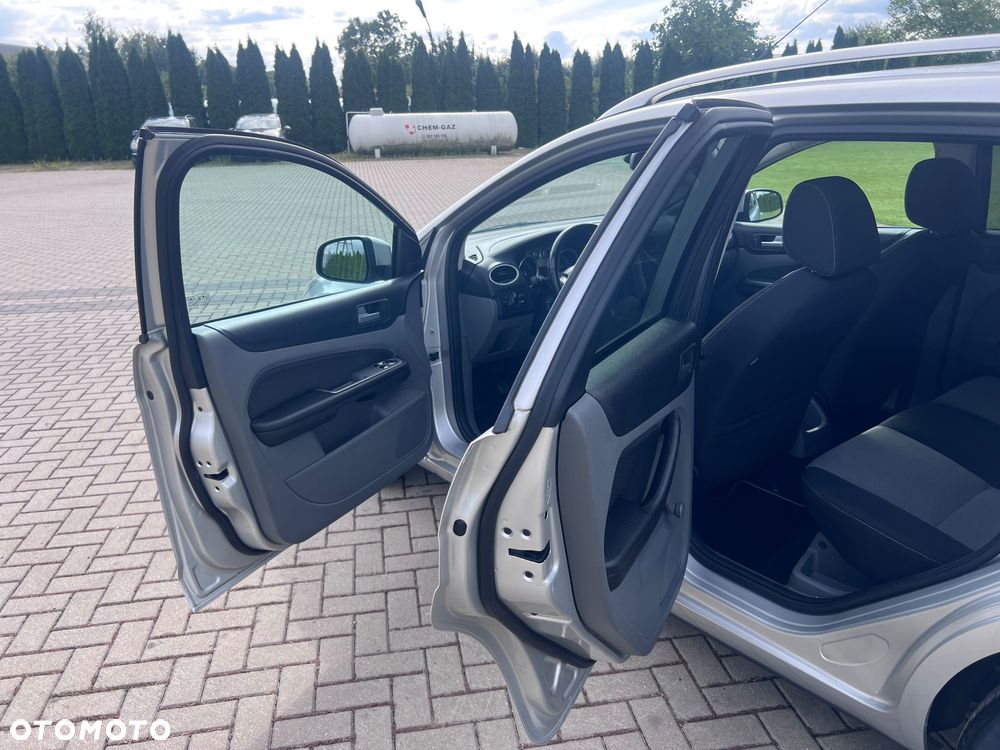 Ford Focus 1.8 Style - 15