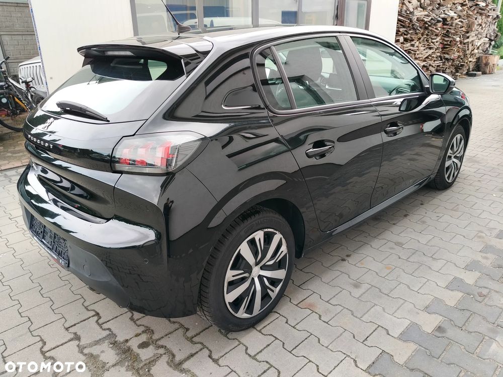 Peugeot 208 - 32