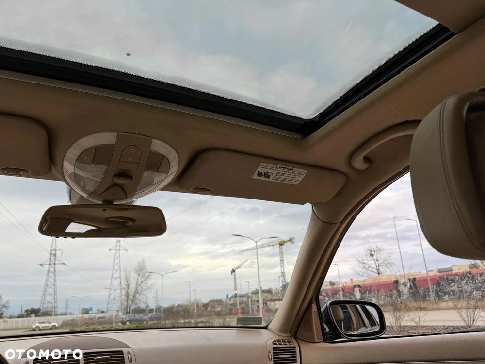 Mercedes-Benz Klasa E 500 4-Matic Avantgarde - 23