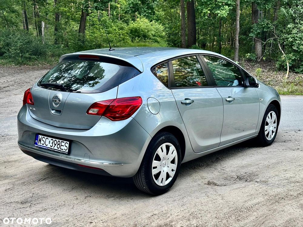 Opel Astra 1.6 Selection 110 Jahre - 4
