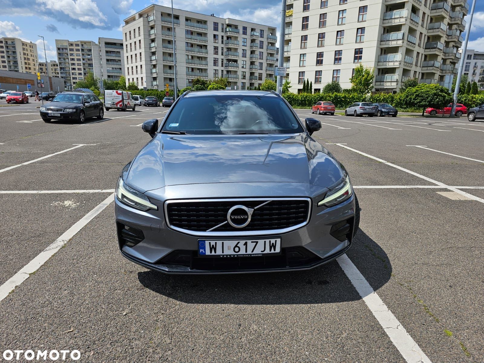 Volvo V60 D4 AWD R-Design - 1