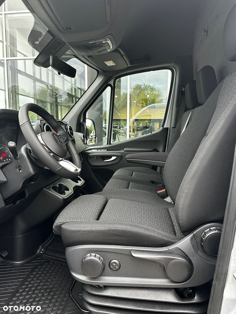 Mercedes-Benz Sprinter - 18
