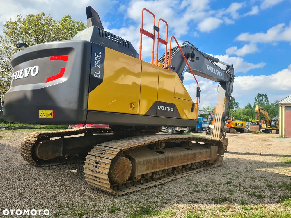 Volvo EC 250 EL - 4