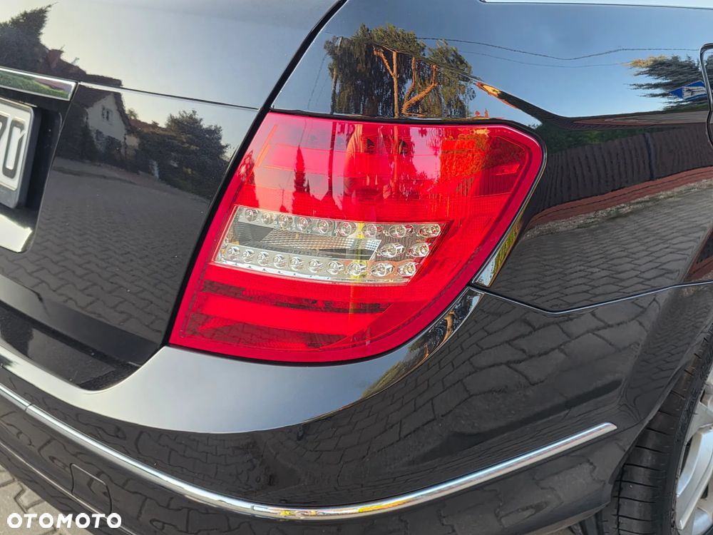 Mercedes-Benz Klasa C 180 BlueEFFICIENCY Avantgarde - 11