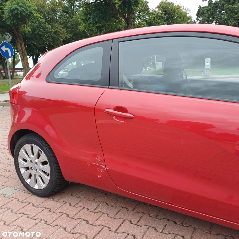 Kia Rio 1.2 Attract - 12