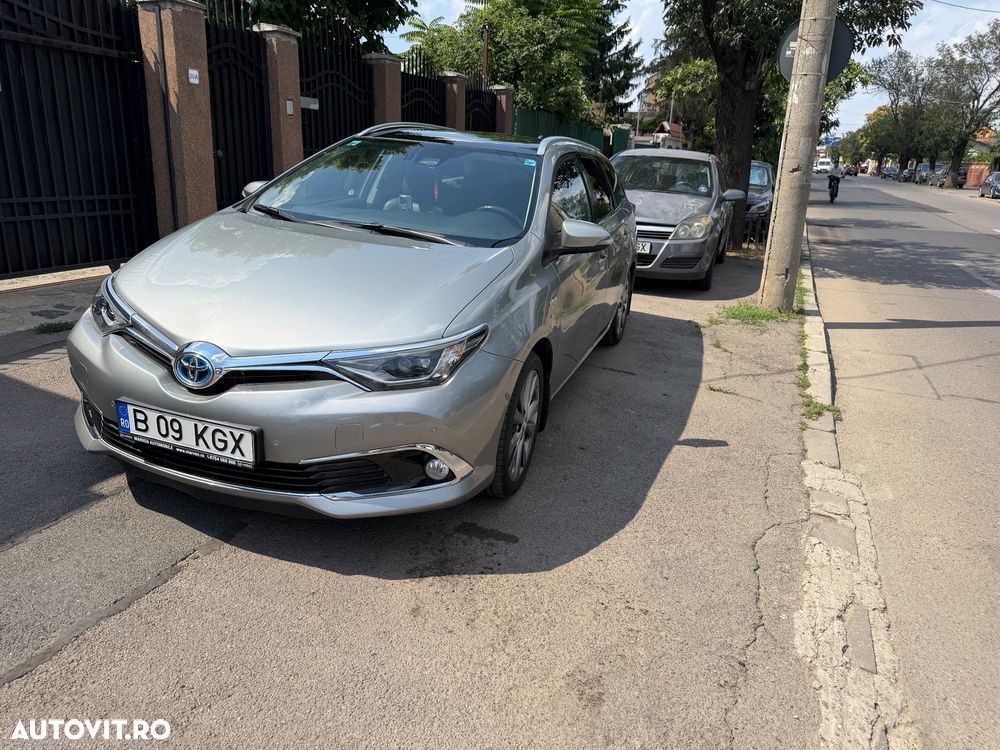 Toyota Auris 1.8 L VVT-i Sol + - 5