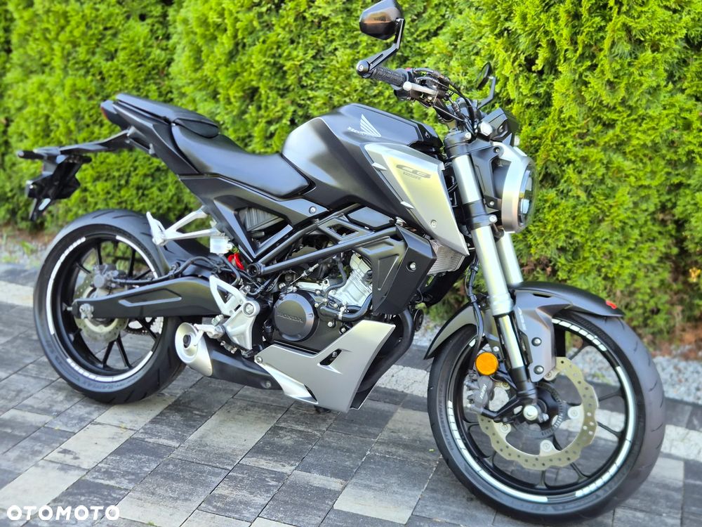 Honda CB - 1
