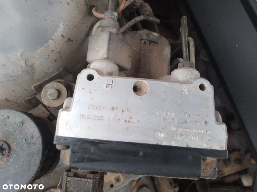 BMW E39 95-00 520I M52B20 1 X VANOS-  POMPA ABS - 1