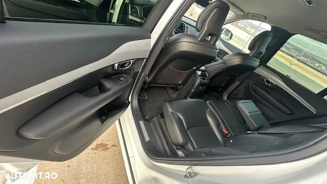 Volvo XC 90 Recharge T8 eAWD R-Design Expression - 10