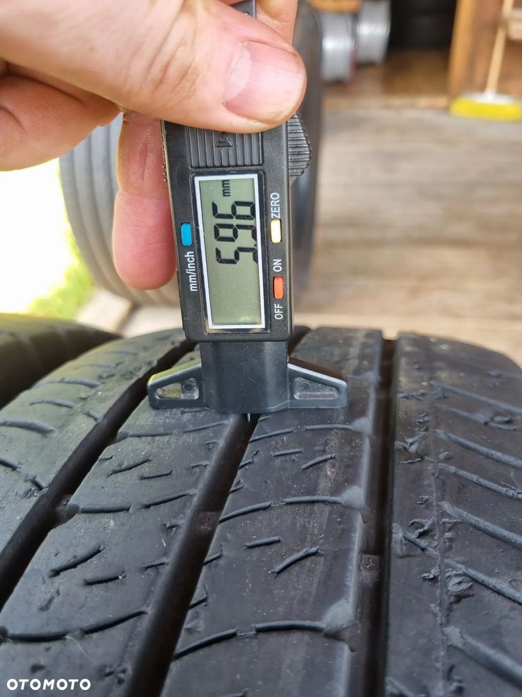 Opony Goodyear Ultragrip Cargo 215/65R15C 104T 2022r, 4x6mm db stan - 12