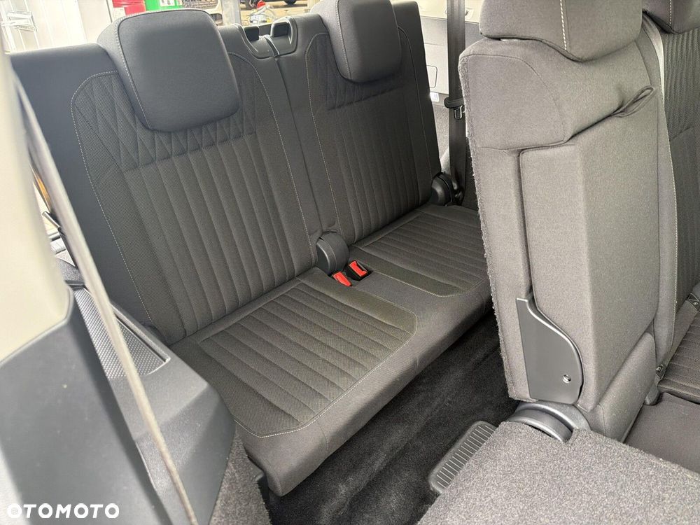 Volkswagen Tiguan Allspace - 19