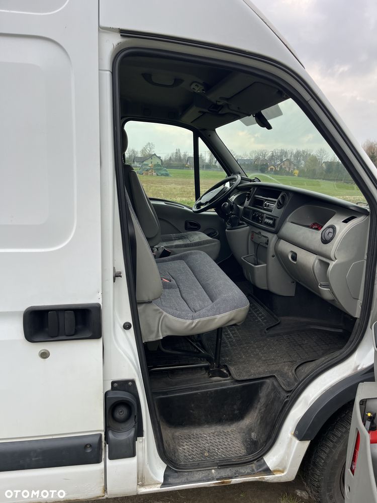 Nissan INTERSTAR - 17