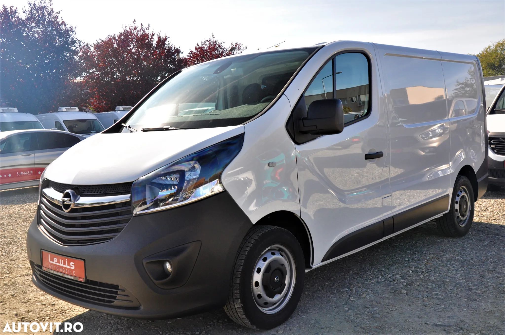 Opel Vivaro Furgon 3 Locuri - 1