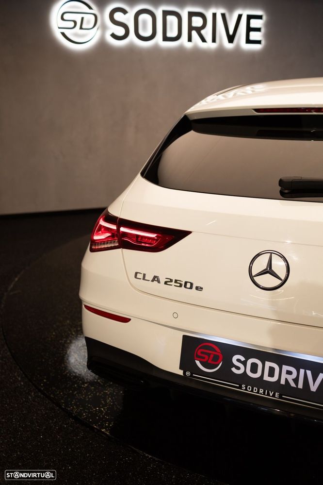 Mercedes-Benz CLA 250 e Shooting Brake AMG Line - 38
