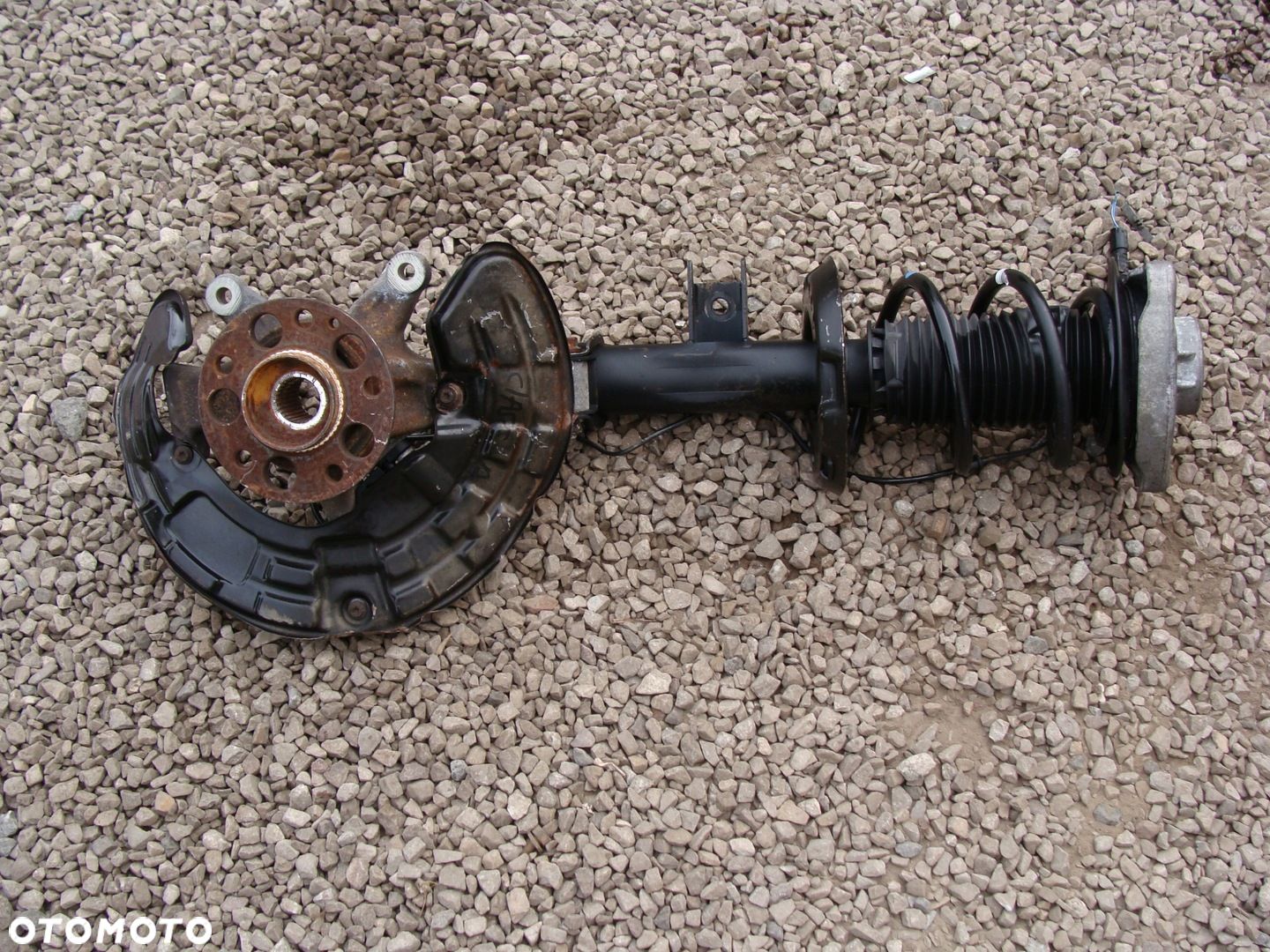 ZWROTNICA AMORTYZATOR LEWY MERCEDES A-KLASA W176 CLA A45 AMG A1763205938 - 1