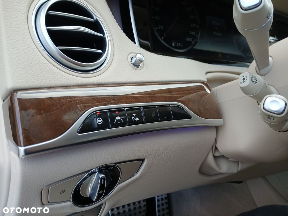 Mercedes-Benz Klasa S 500 4Matic 9-TRONIC - 27