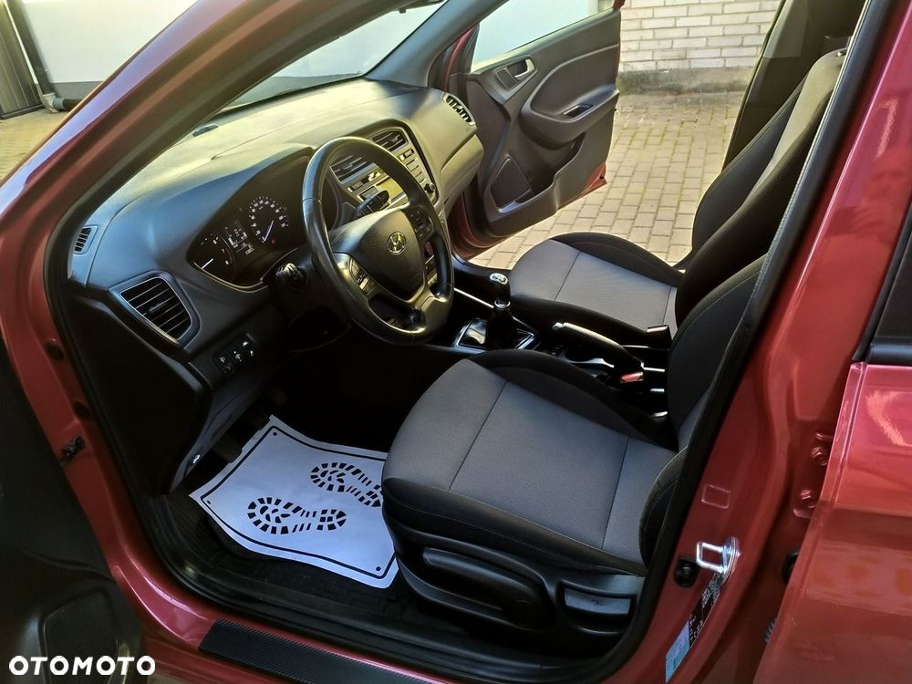 Hyundai i20 - 15