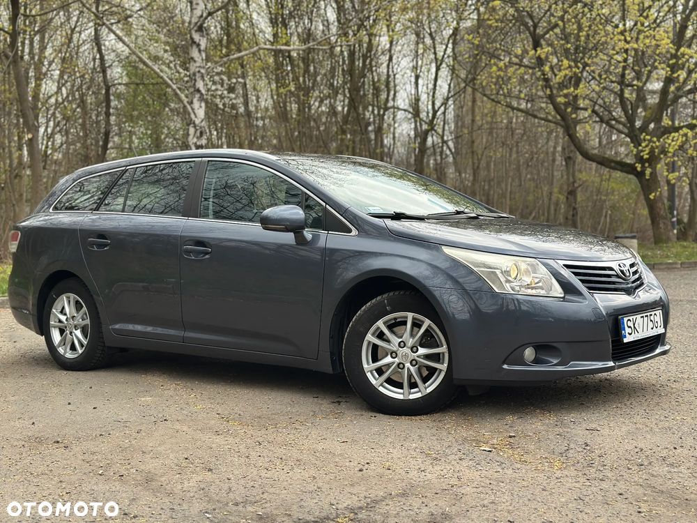 Toyota Avensis 1.8 Sol plus NAVI - 2