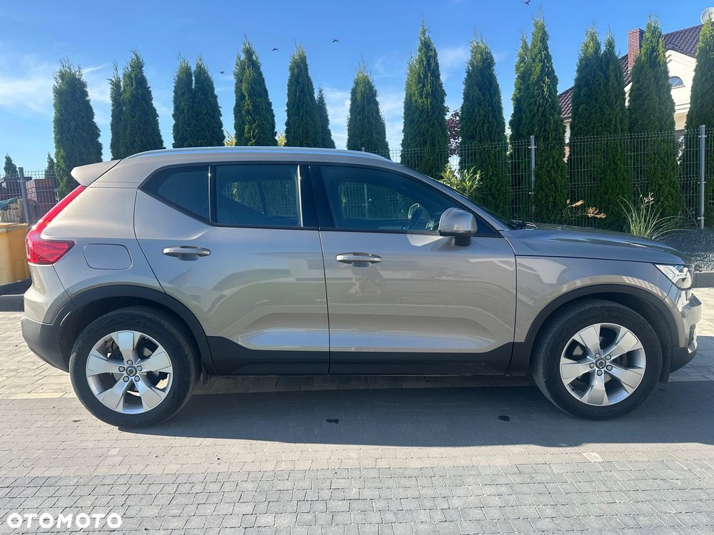 Volvo XC 40 T3 Momentum Pro - 6